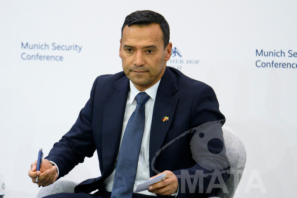 _DWA4867 | MATA IndoCon - Realisiert mit Pictrs.com