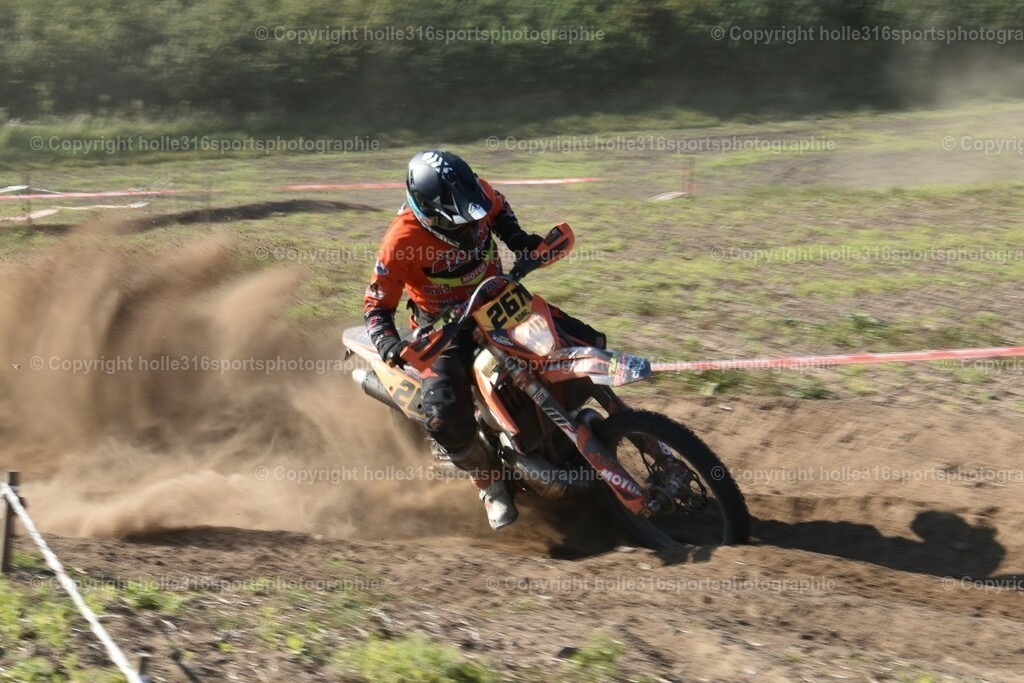 DSC_0353 | Sportfotografie , Motorsport, Motoross, Reitsport, Mointainbike, Enduro,
Landschaft , Outdoor, Eventfotografie, Landschaft, Bilder online bestellen - Realisiert mit Pictrs.com