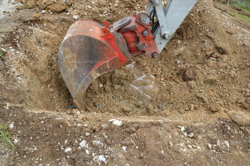 bib-lg02-erdarbeiten-0028 | Nach LV-Leistungsgruppen sortierte Detailfotos über den Bau eines Hauses. Alle Hausbau-Bilder direkt vom Urheber und Autor der Website Haus-Selber-Bauen.com