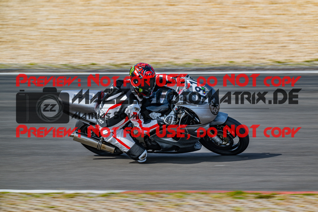 MaZZes_FotoMatrix_230719_0074 | GRUEN