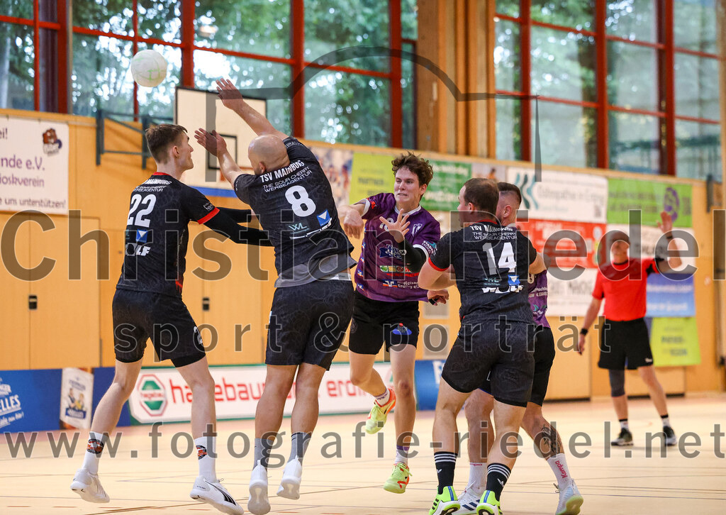 2024-09-21_044_SpVgg_Altenerding_gegen_TSV_1861_Mainburg | Erding, Deutschland, 21.09.2024:Handball, Bezirksoberliga Männer 2024 / 2025, 1. Spieltag, SpVgg Altenerding gegen TSV 1861 Mainburg, Endergebnis: 36:20Sebastian Rauscher (TSV 1861 Mainburg, #22), Maximilian Heim (TSV 1861 Mainburg, #8), Tim Steininger (SpVgg Altenerding, #10), Maximilian Altmann (TSV 1861 Mainburg, #14), Sebastian Förster (SpVgg Altenerding, #66)Foto: Christian Riedel / fotografie-riedel.net