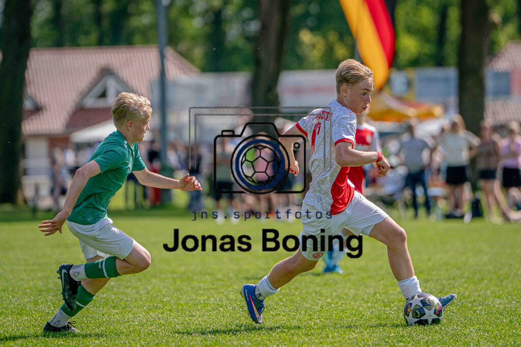 Fußball I C-Junioren I Saison 2025-2026 I Pfingsturnier Langförden I 15537 | jns.sportfotos - Realisiert mit Pictrs.com