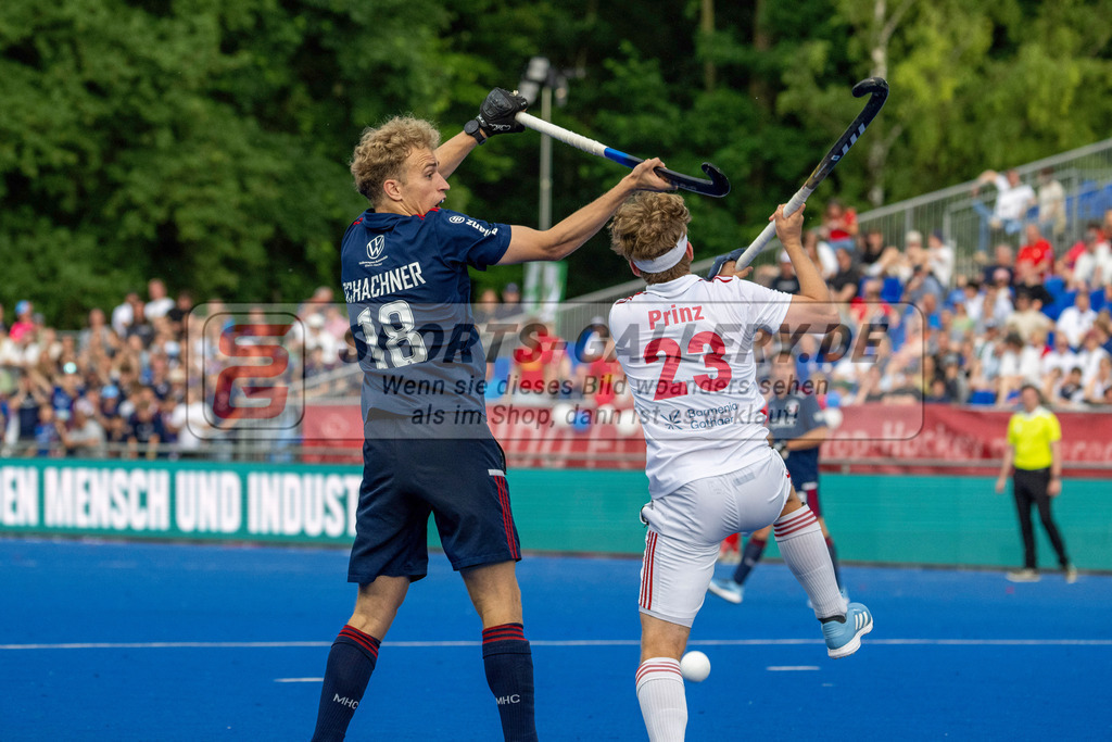 Final4_20250531-1857-Z09_3642 | Krefeld, Deutschland, 31.05.2025:  Feldhockey Final4 2025 – „Deutsche Feldhockey-Meisterschaften 2025“ im Gerd-Wellen-Hockeyanlage am 31.05.2025 in Krefeld, Deutschland. (Foto von Kramhöller/Fehrmann/Kaste)Krefeld, Germany, 31.05.2025: Feldhockey Final4 2025 – „Deutsche Feldhockey-Meisterschaften 2025“ in Gerd-Wellen-Hockeyanlage at 31.05.2025 in Krefeld, Deutschland. (Foto from Kramhöller/Fehrmann/Kaste)