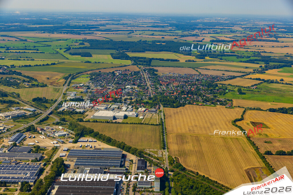 Neue Luftbildaufnahme der Stadt Pampow - Das Luftbild wurde 2025 vom UL-Flugzeug heraus erstellt ( keine Drohnenaufnahme ) - Hochauflösende Luftaufnahme - für Wandbilder und großformatige Ausdrucke geeignet. Das besondere Geschenk!Hier alle&nbsp;Infos zur Lizenzierung der LuftaufnahmeWir fliegen auch dieses Jahr wieder in Ihre Region um Luftbilder zu erstellen.- Luftbild anfragen