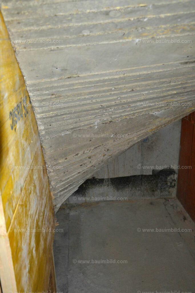 bib-lg04-betonarbeiten-treppen-0740 | Nach LV-Leistungsgruppen sortierte Detailfotos über den Bau eines Hauses. Alle Hausbau-Bilder direkt vom Urheber und Autor der Website Haus-Selber-Bauen.com