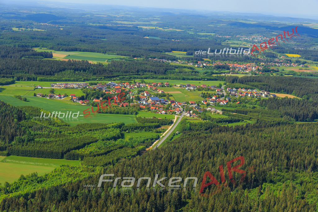 Luftbild von Regenthal Pottenstein - Luftaufnahme wurde 2015 von https://frankenair.de mittels Flugzeug (keine Drohne) erstellt - die Geschenkidee