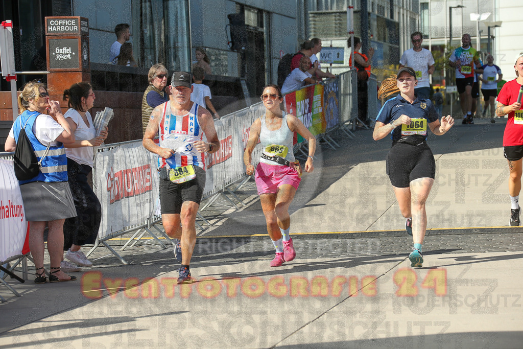 240921_1456_EX1_4057 | Sportfotografie im Rhein-Sieg Kreis, Köln, Bonn, NRW, Rheinland Pfalz, Hessen, etc. Unser Tätigkeitsfeld umfasst den Laufsport vom Volkslauf über den Marathon, Duathlon, Triathon bis zum Ultralauf wie Kölnpfad Ultra oder Schindertrail.