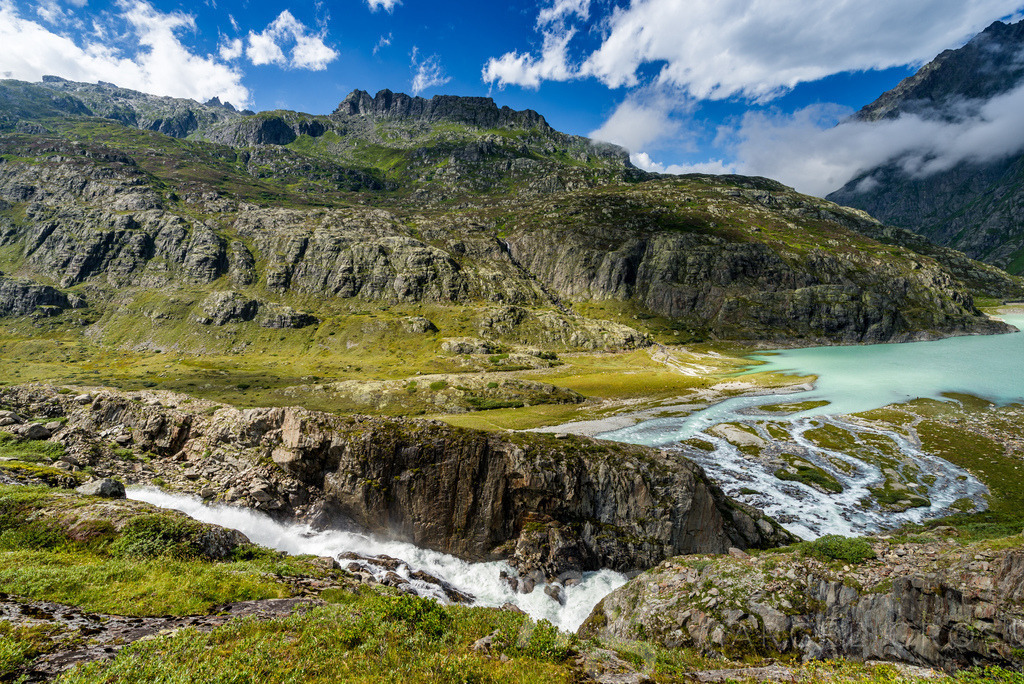 Aussicht auf den Mattenalpsee, Urbachtal, Berner Oberland | Die ideale Geschenkidee für Naturliebhaber. Naturbilder von Marcel Gross Photography für ihr Zuhause in den verschiedensten Formaten und Materialien. - Realisiert mit Pictrs.com