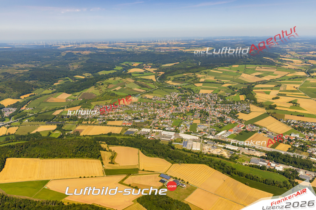 Luftaufnahme Scherfede Warburg - Die Luftaufnahme wurde 2025 vom UL-Flugzeug heraus erstellt ( ohne Drohne ) - Hochauflösende Luftaufnahme - für professionelle Ausdrucke geeignet. Die Geschenkidee !Mit Lizenz und Bildrechte bestellbar