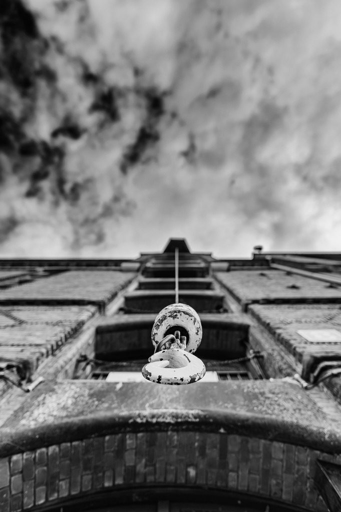 2025_06_09_HH-LANDUNGSBRUECKEN+HAFENCITY_MCP9089 sw | Hochwertig gedruckte Fotografien für die Wand, als Kalender und zum Verschenken. Hamburg & Norddeutschland und überall wo ich mit der Kamera unterwegs war.