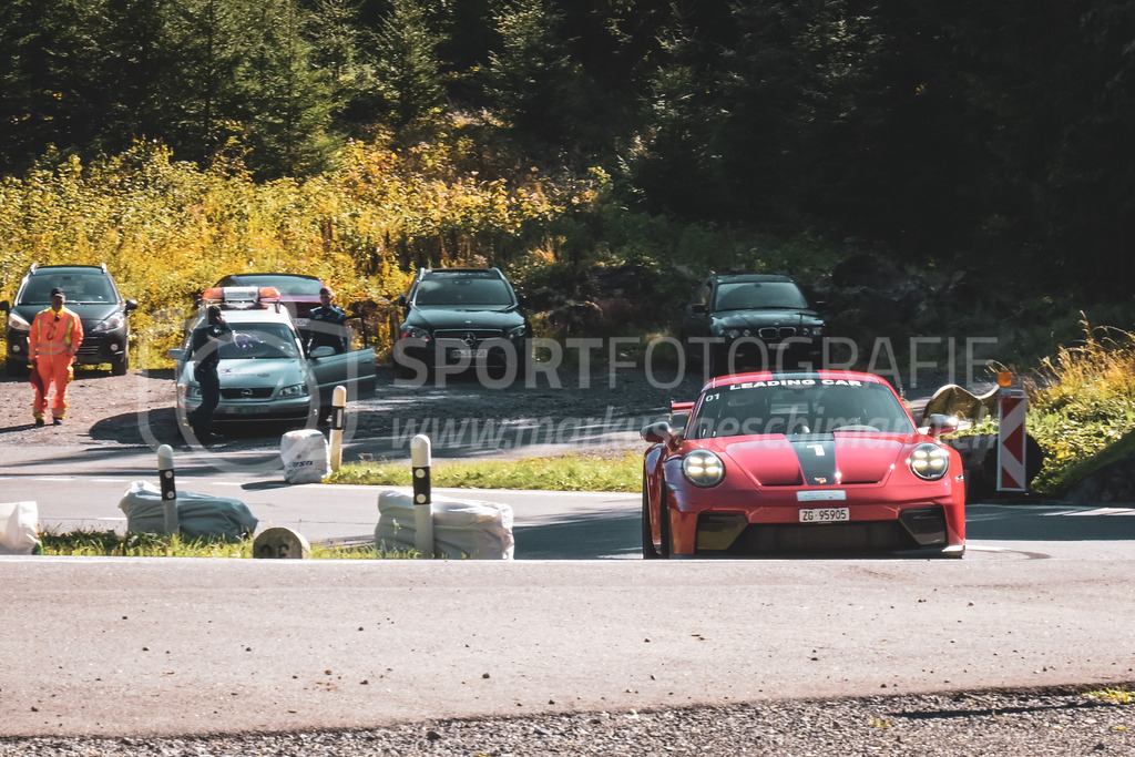 21. Arosa ClassicCar 2025 - 6. =September= 2025 | Renntaxi am Arosa ClassicCar..@arosaclassiccar, @arosa.official, #arosaclassiccar, #arosa, #76curves, #classiccarBild: Sportfotografie Markus Aeschimann | www.markus-aeschimann.ch - Realisiert mit Pictrs.com