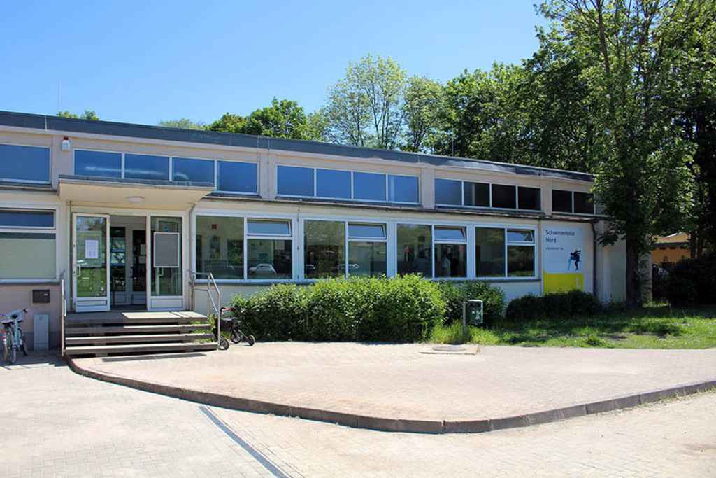 Kinderfreibecken Robbe - Schwimmbad Nord | Das Team hinter BILDLEXIKON LEIPZIG bündelt historische wie aktuelle Informationen über die Stadt Leipzig in Text und Bild auf einer Plattform und stellt diese der interessierten Öffentlichkeit zur Verfügung.