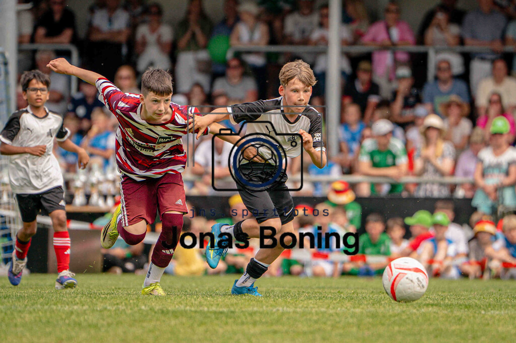 Fußball I E-Junioren I Saison 2025-2026 I OM-Cup Lüsche I Sonntag  I 24828 | jns.sportfotos - Realisiert mit Pictrs.com