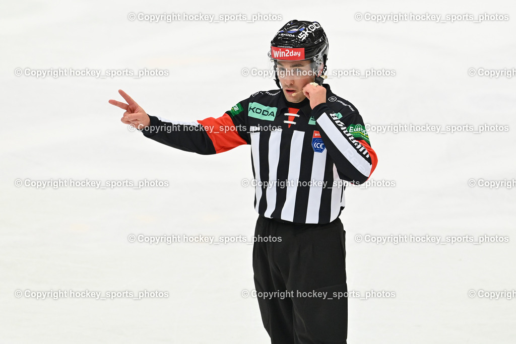 EC IDM WÄRMEPUMPEN VSV vs. Steinbach Black Wings Linz | OFNER CHRISTIAN Referee, EC IDM WÄRMEPUMPEN VSV vs. Steinbach Black Wings Linz, EC IDM WÄRMEPUMPEN VSV vs. Steinbach Black Wings Linz am 28.11.2025 in Villach (Stadthalle Villach), Austria, (Photo by Bernd Stefan)