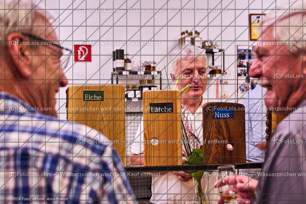 ALP3390_WHISKY-DaJohann_Groiss-Peter-Hartwig | (C)FotoLois.com, Alois Spandl. Whiskyverkostung 'Da Johann' in Bruckners Bierwelt am Grubberg, Do 11. Juli 2024.