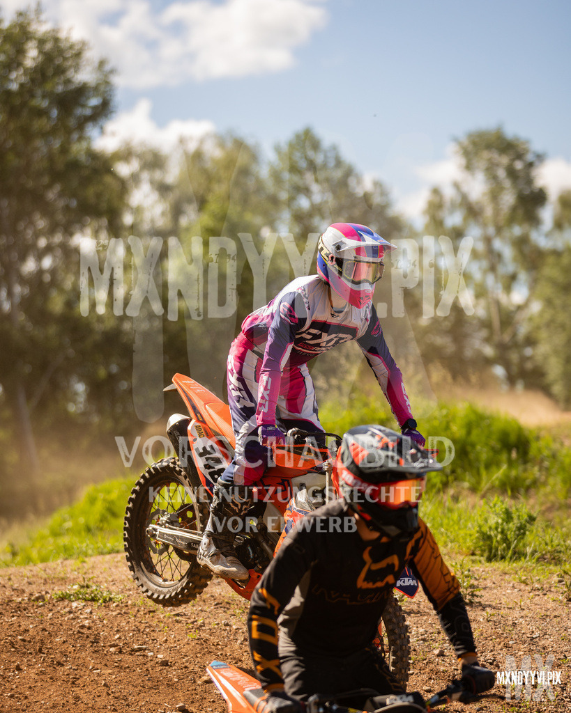 866A0894 | mxndyyvipix