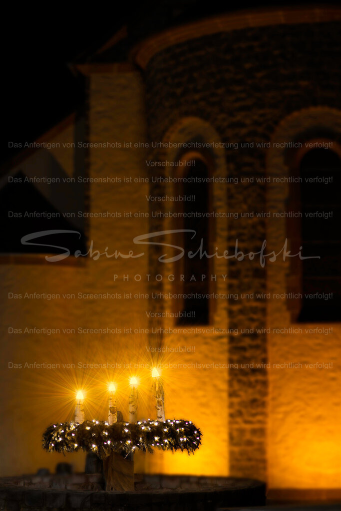 Adventskranz in Kaisersesch | People- und Tierfotografie, Imageaufnahmen, Veranstaltungsfotografie und Wandbilder aus der Natur ★ Made in Germany ✔️ Druck + Downloads ✔️ Naturfotografie in Top Qualität ★ schneller Versand, weltweite Lieferung! - Realisiert mit Pictrs.com
