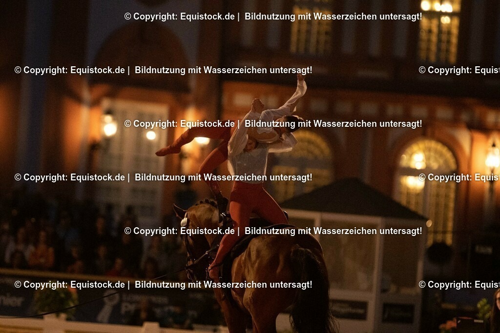 20230527_Voltigieren_NASPA_Flutlicht_0729 | equistock