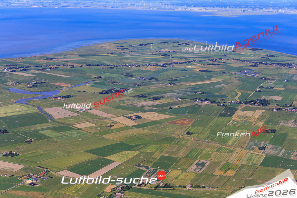 Das Luftbild der Stadt Pellworm wurde 2018 vom Flugzeug heraus erstellt (keine Drohne) Aufnahmehöhe ca.400 Meter- hohe Auflösung für beste Druck-Qualität