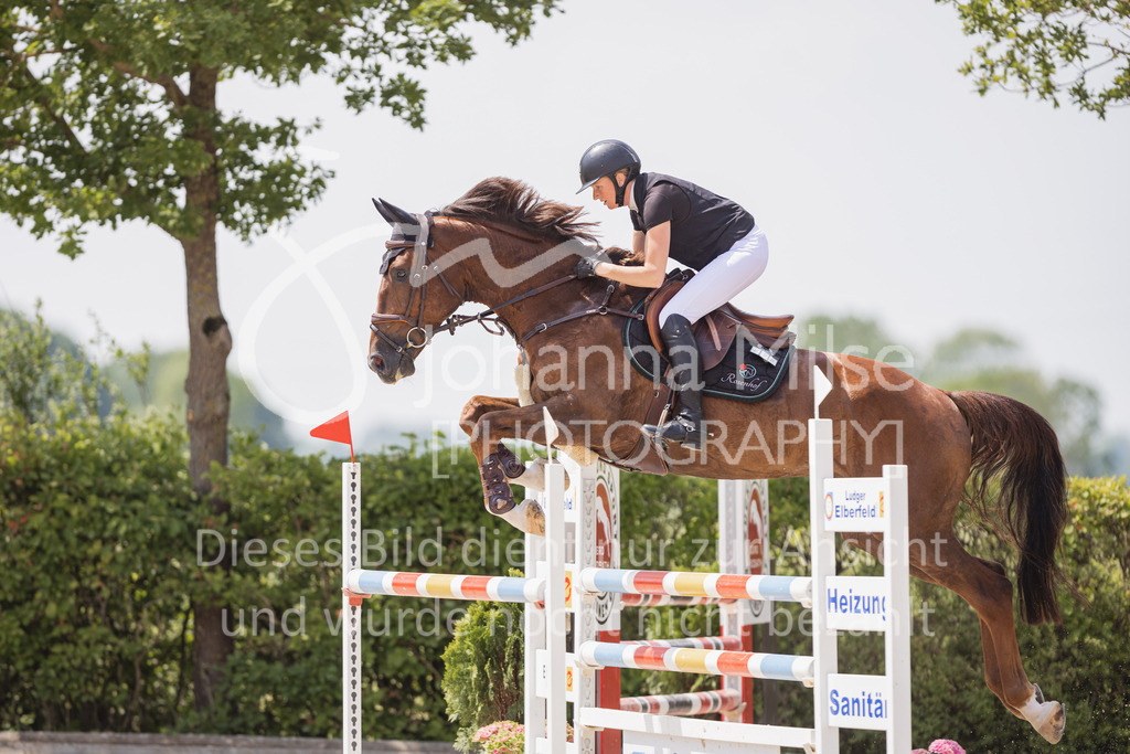 230616_Lemwerder_Springpf-L2-615 | Deine schönsten Turniermomente als professionelle Fotos! Entdecke hochwertige Pferdesport-Fotografie im Online-Shop. Jetzt Fotos finden & bestellen!