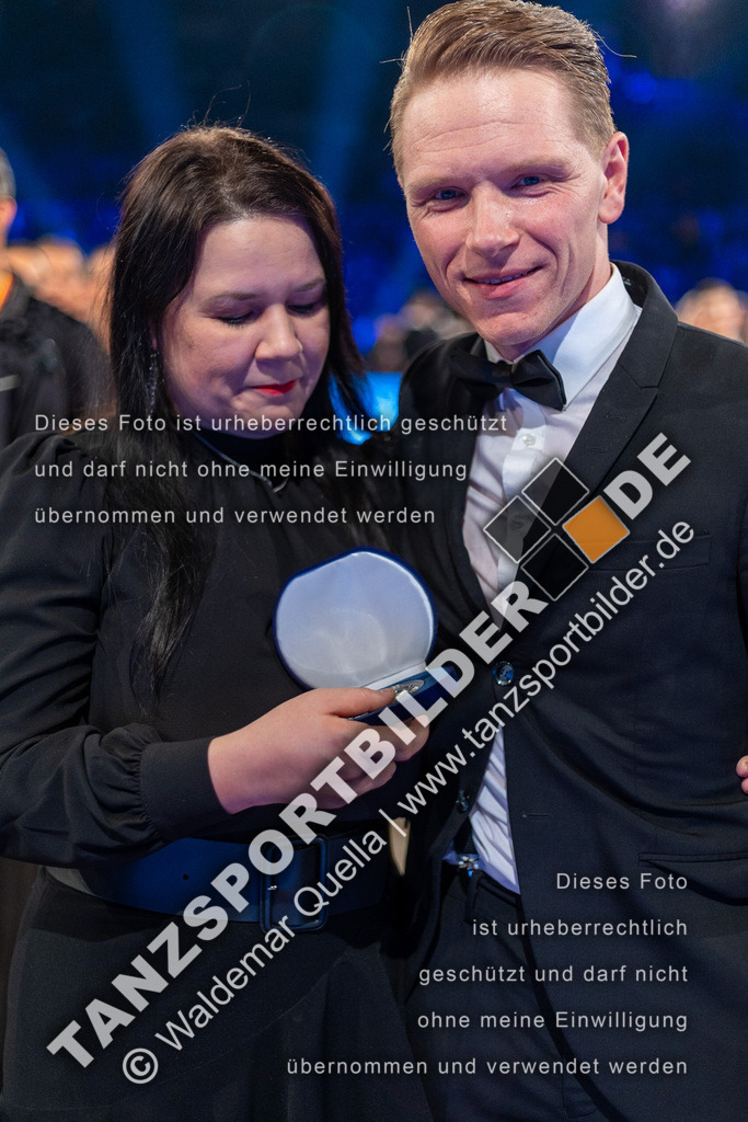 20231111-07063 | Hier finden Sie Tanz Bilder vom Latein und Standard Formationen tanzen. Sportbilder vom Tanzsport. Schöne Fotos und von Weltmeisterschaft, Europameisterschaft, Bundesliga, Regionalliga, Oberliga und Landesliga sowie von GOC Stuttgart, DanceComp, WM Bremen
