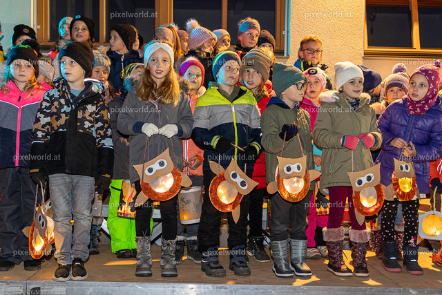 Laternenfest in St. Martin | Bildershop von pixelworld.at - Realisiert mit Pictrs.com