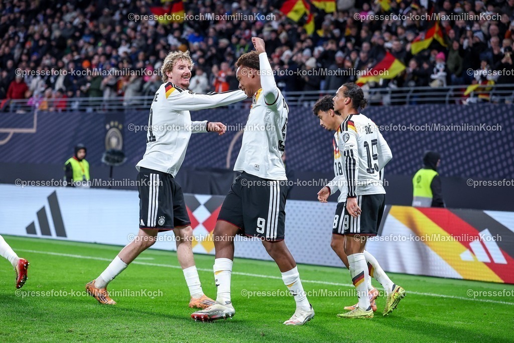 DFB17112503105 | 17.11.2025, Fußball, Länderspiel, WM-Qualifikation Europa, Deutschland - Slowakei, Red Bull Arena (Leipzig), 10. Spieltag, Saison 2025 2026: Torjubel nach dem Tor zum 6:0 durch Torschütze Forzan Assan Ouedraogo (GER #09)  zusammen mit  Nick Woltemade (GER #11) Leroy Sane (GER #19) Nathaniel Brown (GER #18)  Regulations prohibit any use of photographs as image sequences and or quasi-video.