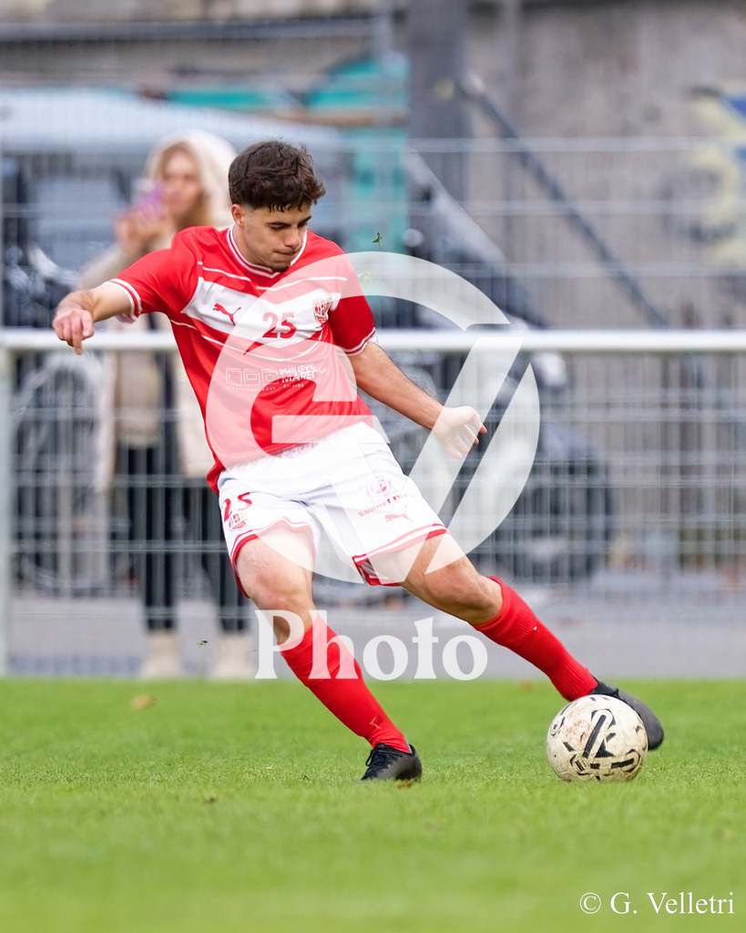 2e ligue - CS Chênois 2 - Etoile Carouge FC 2 |  durant le match de 2e ligue entre CS Chênois 2 et Etoile Carouge FC 2 au Stade des Trois-Chêne à Chêne-Bourg, Switzerland