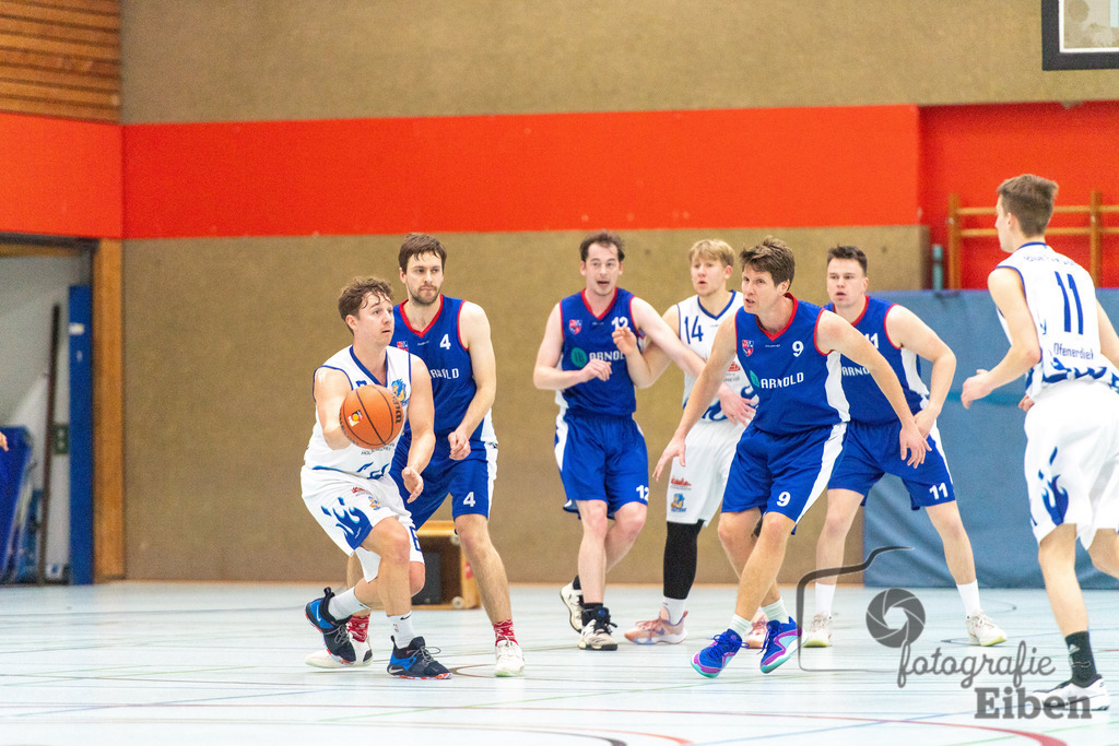 SV Ofenerdiek-TuS Ofen | SV Ofenerdiek (weiß)-TuS Ofen (blau) am 18.02.2024 in Ofenerdiek (Sporthalle Lagerstraße), Deutschland, Photo: Philip Eiben 2023 - Realisiert mit Pictrs.com