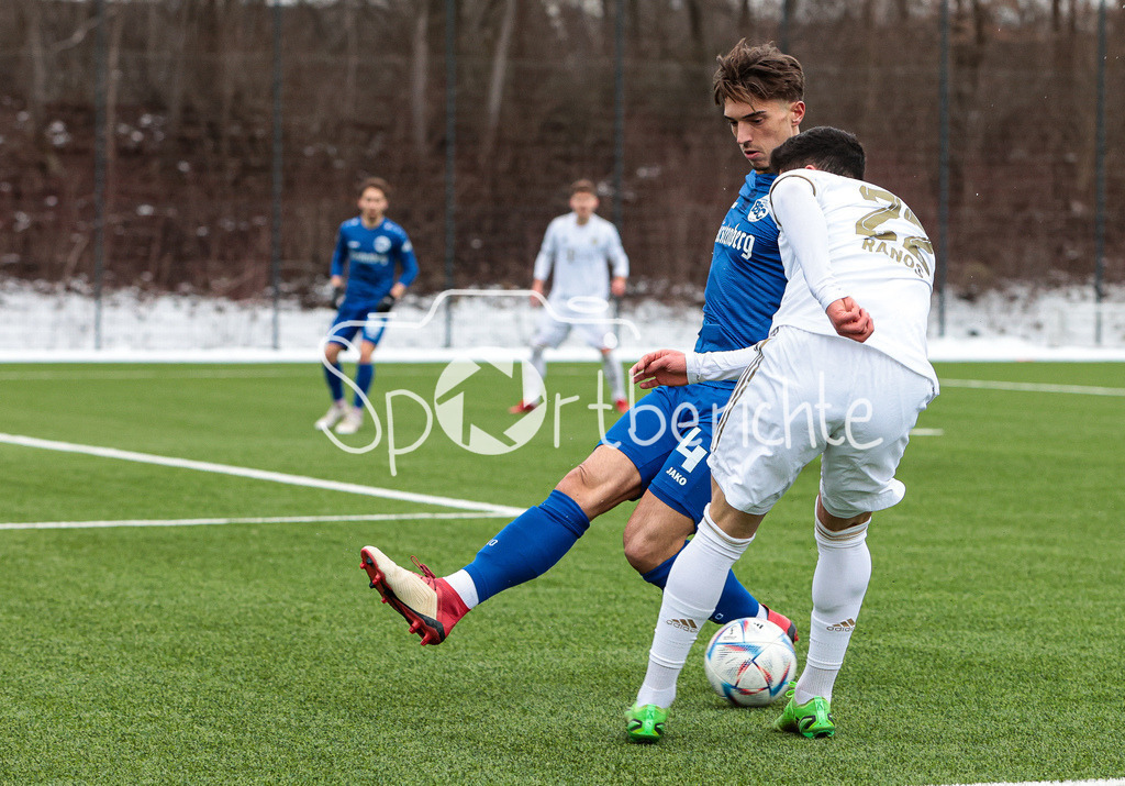 FC Bayern Amateure - Bahlinger SC | Ranos (FCB #22) amBall / Duell mit Rico WEHRE (BSC #14)