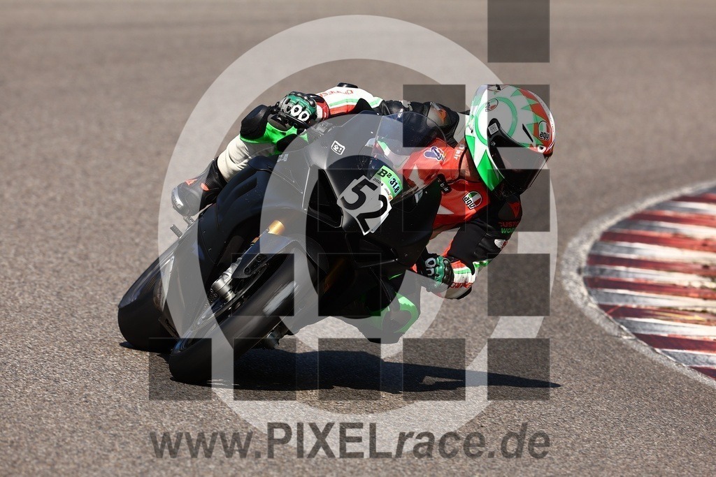 0052-20240831_01880 | Schöne Erinnerungen an spannende Momente - das festzuhalten ist unser Job. PIXELrace.de ist seit 2003 auf den Rennstrecken Europas unterwegs um die Action draußen beim Fahren und die wunderbare Stimmung imm Fahrerlager für euch einzufangen.