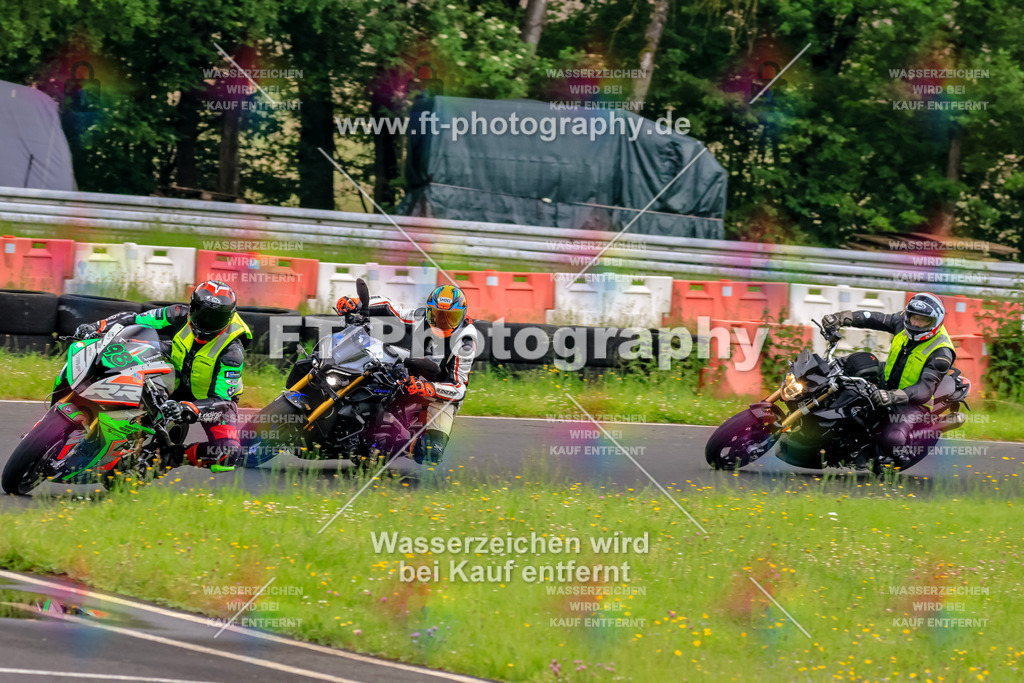 VBK-6610 | Hier findet Ihr Bilder von Touristenfahrten auf der Nürburgring Nordschleife oder von anderen Veranstaltungen die ich besucht habe. Viel Spass beim Durch Schauen 