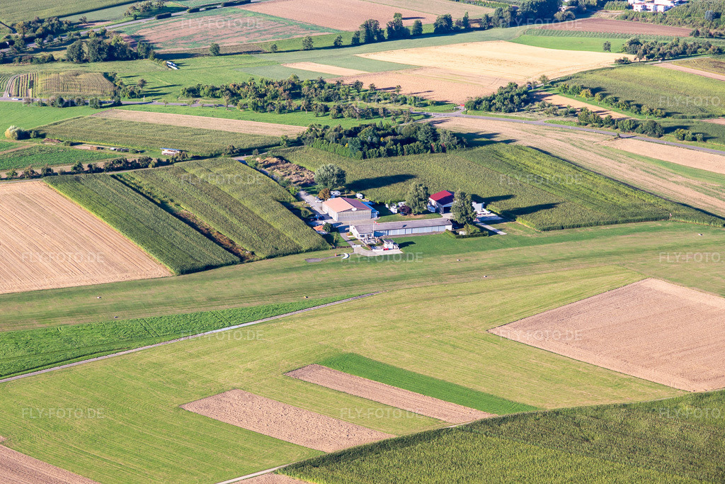 Luftbild: Flugplatz Backnang-Heiningen im Ortsteil Heiningen in Backnang im Bundesland Baden-Württemberg in Deutschland. Foto: IMG_093594.jpg vom 22.08.2016 durch Werner Riehm/FLY-FOTO.de