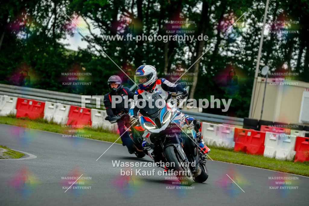 VBK-3547 | Hier findet Ihr Bilder von Touristenfahrten auf der Nürburgring Nordschleife oder von anderen Veranstaltungen die ich besucht habe. Viel Spass beim Durch Schauen 