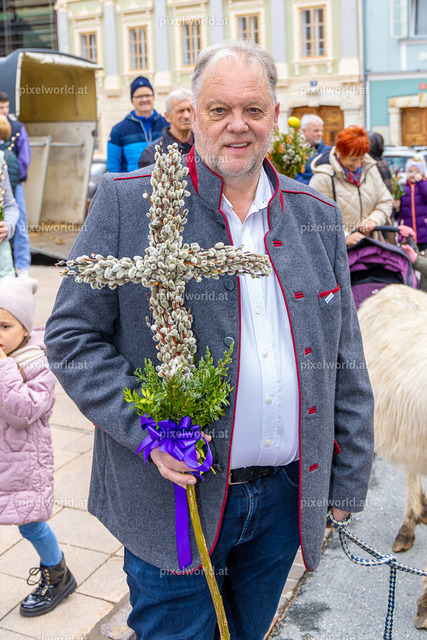 Palmbuschenweihe am Hauptplatz in Feldkirchen | Bildershop von pixelworld.at - Realisiert mit Pictrs.com