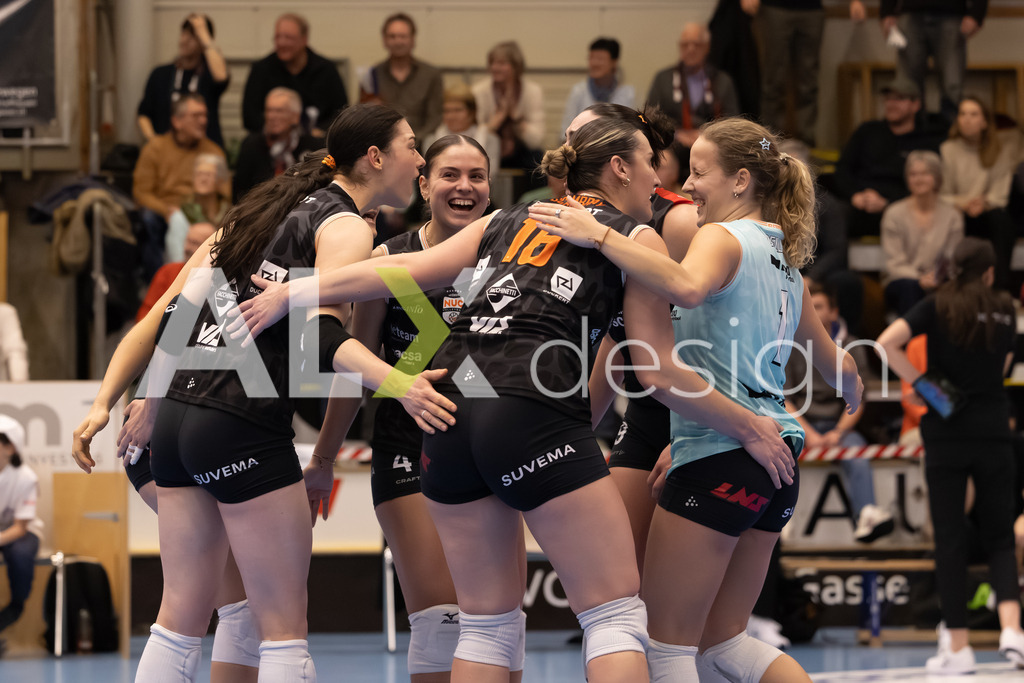 Volleyball I Frauen I Saison 2025-2026 I Volleyball NLA | Women I Round 16 I VC Kanti Schaffhausen - Viteos NUC I 31.01.2026 | Viteos NUC Spielerkreis - Realisiert mit Pictrs.com