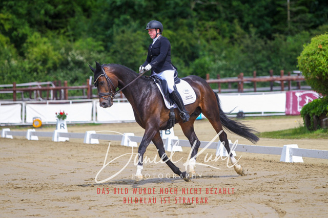 DKP45945 | Turniersportfotografie; Pferdefotografie; Dressurfotografie