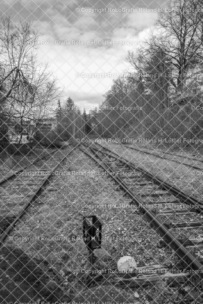 Eisenbahnnostalgie_03 | Unbenutzte Gleise am Bahnhof - Realisiert mit Pictrs.com