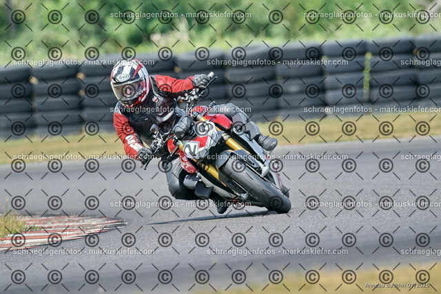 25bt04-1359 | markuskiefer.com - Realisiert mit Pictrs.com