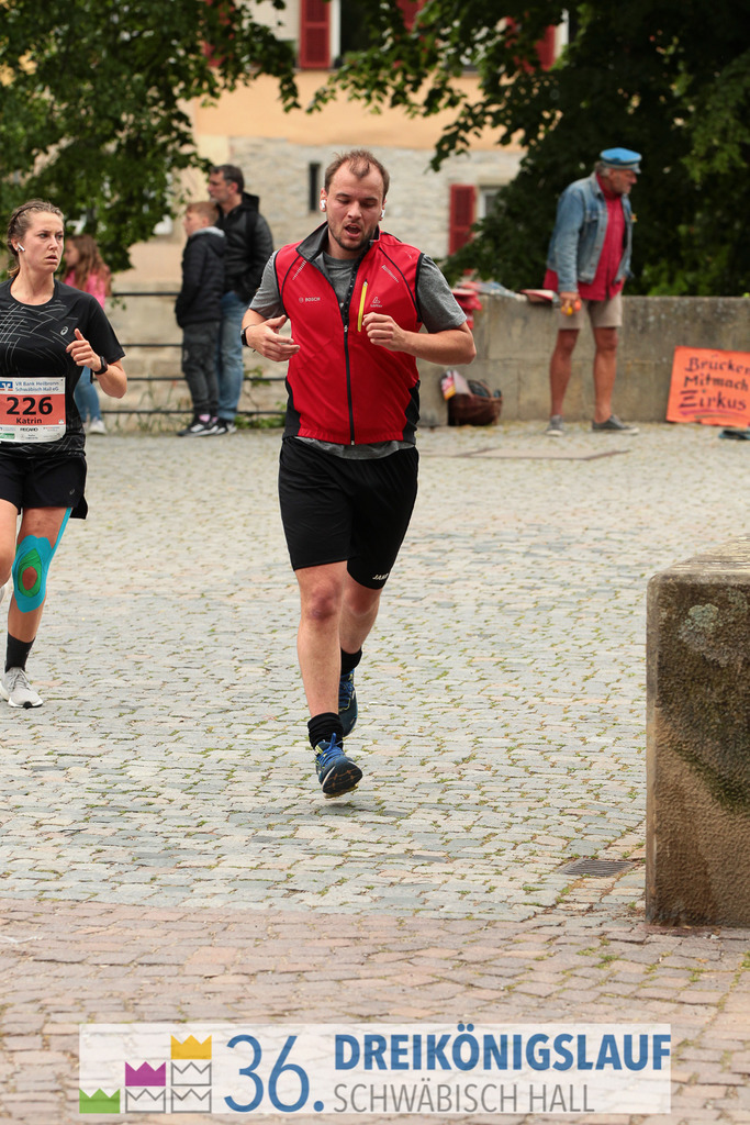 VR Bank Hauptlauf 10km | 3königslauf 2022 VR Bank Hauptlauf - Realisiert mit Pictrs.com