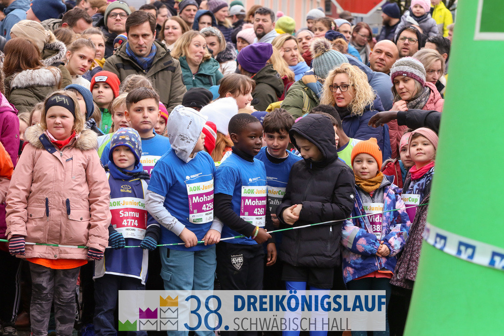 400m AOK Junior Cup | 3 Koenigslauf 2024 400m AOK Junior Cup - Realisiert mit Pictrs.com