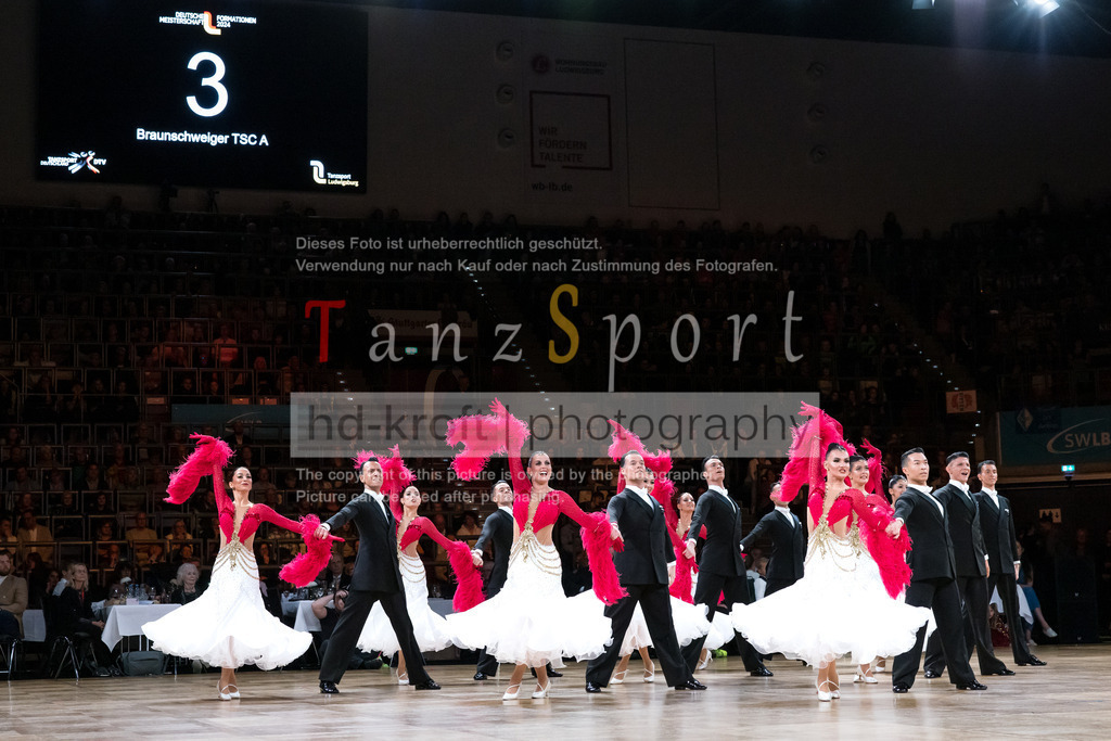 20241109_DM-Formationen_5244 | Tanzsportbilder, Standardtanz, Lateintanz, WDSF, DTV, LTVB, dancecomp, goc, hessen tanzt, blaues band der spree, walzer, tango, wiener walzer, slowfox, quickstepp, samba, rumba, cha-cha-cha, paso doble. jive, hd-kroft photography, turniertanzsport