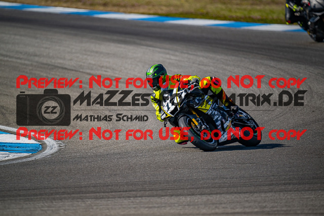 MaZZes_FotoMatrix_230410_5762 | WEISS