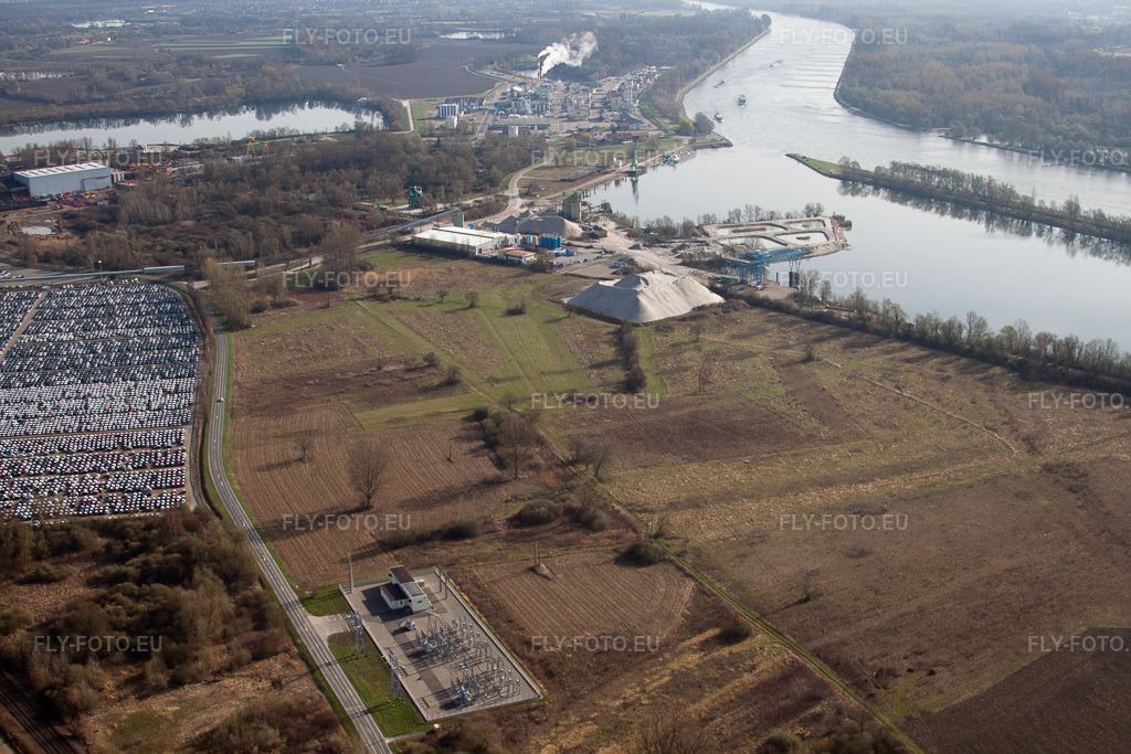 Vue aérienne: Port à Lauterbourg dans le département Bas Rhin, France. Photo: IMG_25633.jpg prise le 02/04/2010 par Werner Riehm/FLY-FOTO.euRésolution de l'original: 4752 x 3168 px