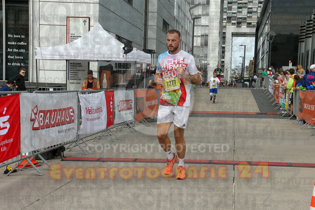 250920_1325_EX1_4467 | Sportfotografie im Rhein-Sieg Kreis, Köln, Bonn, NRW, Rheinland Pfalz, Hessen, etc. Unser Tätigkeitsfeld umfasst den Laufsport vom Volkslauf über den Marathon, Duathlon, Triathon bis zum Ultralauf wie Kölnpfad Ultra oder Schindertrail.