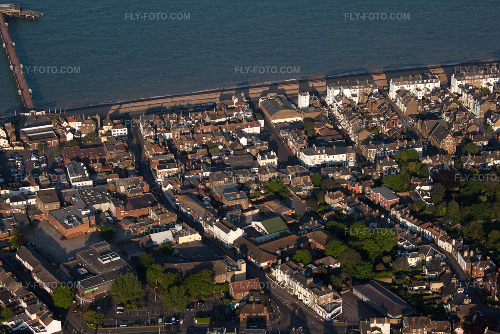Aerial view: View of the town in Deal in the state England, Great Britain. – Photo: IMG_50766.jpg taken on 05/27/2012 by Werner Riehm/FLY-FOTO.com – Resolution of the original: 4752 x 3168 px