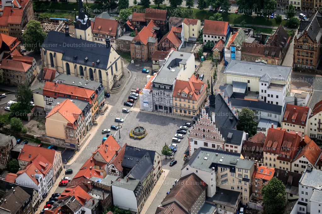 3001079 | Kirchplatz, Stadtverwaltung, Stadtkirche St.Bartholomäus,  Pössneck