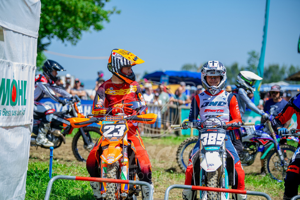 MX 2 (239) | Paeschuphoto Shop - Wer nicht sucht der auch nicht findet.Ob Motocrossbilder oder von einem besuchtem Spiel, Hauptsache Action. - Realisiert mit Pictrs.com