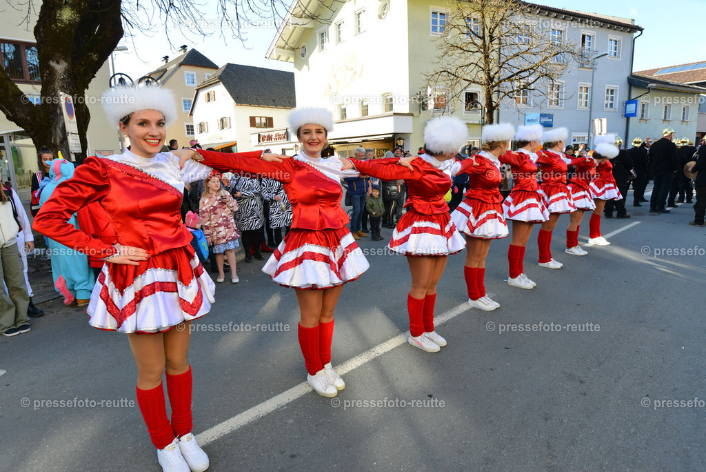 news-2023-Feb16-Unsinniger_Fasching_Reutte-nik-WTV_7428 | Info aus dem Bezirk Reutte/Ausserfern Tirol sowie eine umfangreiche Bilddatenbank über die gesamte Region: Lechtal, Talkessel Reutte, Tannheimertal, Zwischentoren. Lech, Plansee, Zugspitze, Grenztunnel, B179, Fernpassstraße, Verkehr, Lawinen, Tradition, - Realisiert mit Pictrs.com