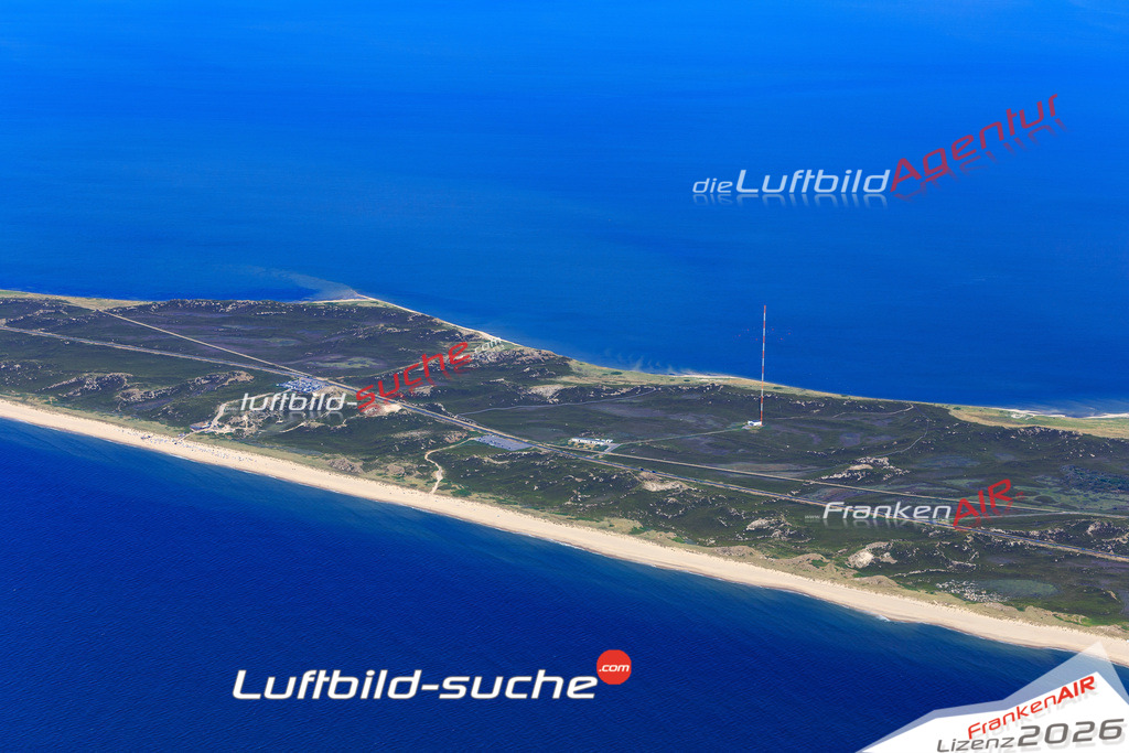 Die Luftbildaufnahme Hoernumer-strasse - Sylt wurde 2018 mittels Flugzeug (keine Drohne) erstellt. Perfekte Schärfe und Druck- Auflösung- Garantiert!